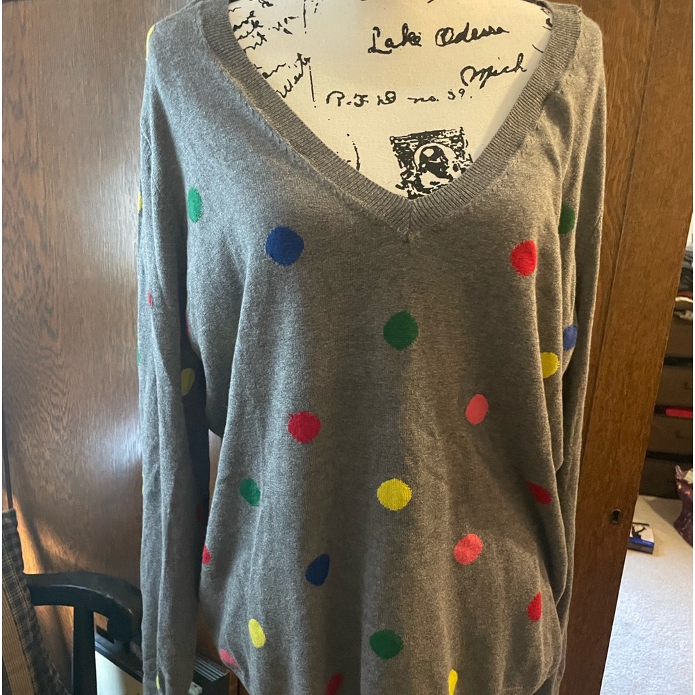 XXL Soho Vneck grey sweater with colored dots